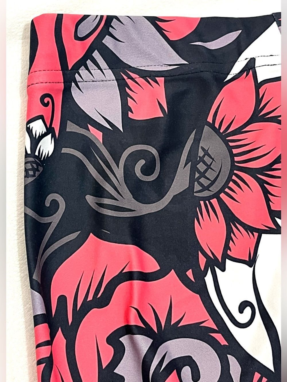 GearBunch Pink White Black Sugar Skull Day of the Dead Women’s Leggings Small - Picture 16 of 16